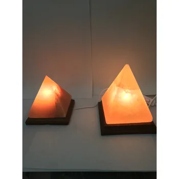 Piramīdas formas SĀLS LAMPAS apmēram 20 CM augstumā