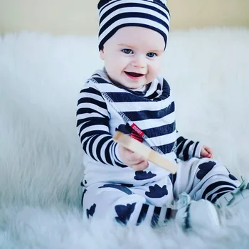 2020. gada Rudenī puika meitene apģērbs unisex balti Mākoņi, kokvilnas garām piedurknēm baby romper + cepure jumpsuit jaundzimušo bērnu apģērbu komplekts