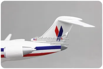 32cm American Airlines EAGIE Bombardier CRJ-700 1:100 Plastmasas Montāžas Lidmašīnas Modeli Plaknes Modeli Savācējs
