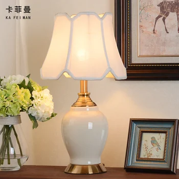 Amerikāņu Stila Zaļā Keramikas Galda Lampas Guļamistabas, Dzīvojamā Istaba Ķīnas Siltas Gultas Lampa