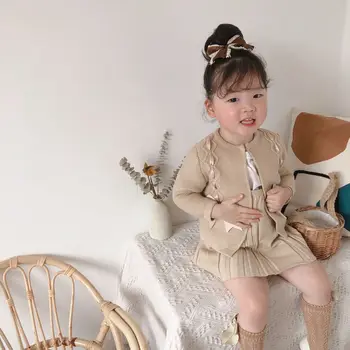 Baby Girl spānijas Apģērbu zīdaiņiem Trikotāžas Jaka Toddler Preppy Stils Apģērba Komplekts Bērniem Jaciņa + Zeķu Kleita