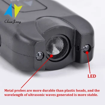 ChanFong Jaunu Ultraskaņas Suņu Chaser Agresīvu Uzbrukumu Suņi Repeller Mājdzīvnieki Trenažieri LED Lukturīti, Noderīgu Mājdzīvnieku preces, Suņu Apmācību