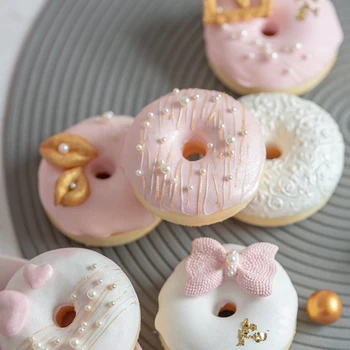 Donut simulācijas pārtikas fotografēšanas aksesuārus zelta pulveris kāzas, kāzu viltus kūka maizes rotaļu modeli, logu noformēšana