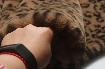 Imitācija trušu kažokādas Leoparda drukas plīša audums skaitītājs, displeja fona galdauts dīvāns dekoratīvo materiālu,160cm*50cm/gab