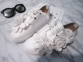 Jaunas Vasaras ziedu ikdienas apavi jūra simti modes pedāli slinks kurpes sieviešu jostas korejiešu versiju Mazi, balti apavi