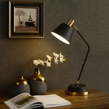 Ziemeļvalstu led galda lampa vienkāršs gaismas luksusa radošo E27 acu guļamistabas gultas pētījumu, lasīšanas lampām